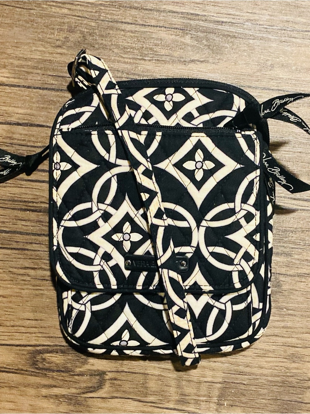 Vera Bradley Concerto Mini Hipster Quilted Crossbody Phone Bag New without Tags